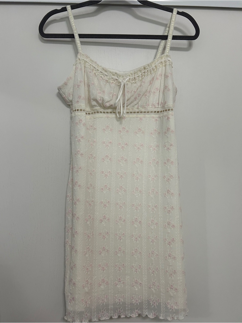 Women’s White Floral Lace Mini Dress